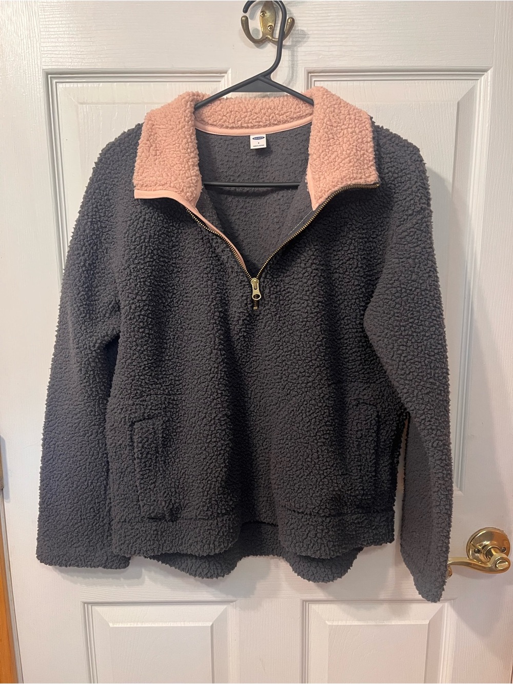 Old Navy Cozy Half-Zip Sherpa Jacket - Charcoal with Pink Trim